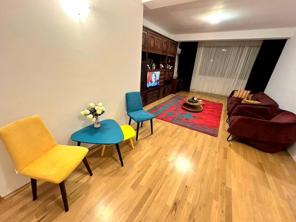 Centru Unirii Luxury Vip Apartament 2 Camere 98 Mp ! Parcare Subterana Privata Incalzita Iarna Si Climatizata Vara Doar Cu Rezervare In Limita Locurilor Disponibile ! Proprietate In Regim Hoteliep - Nu Are Bucatarie ! Bucharest Exterior photo