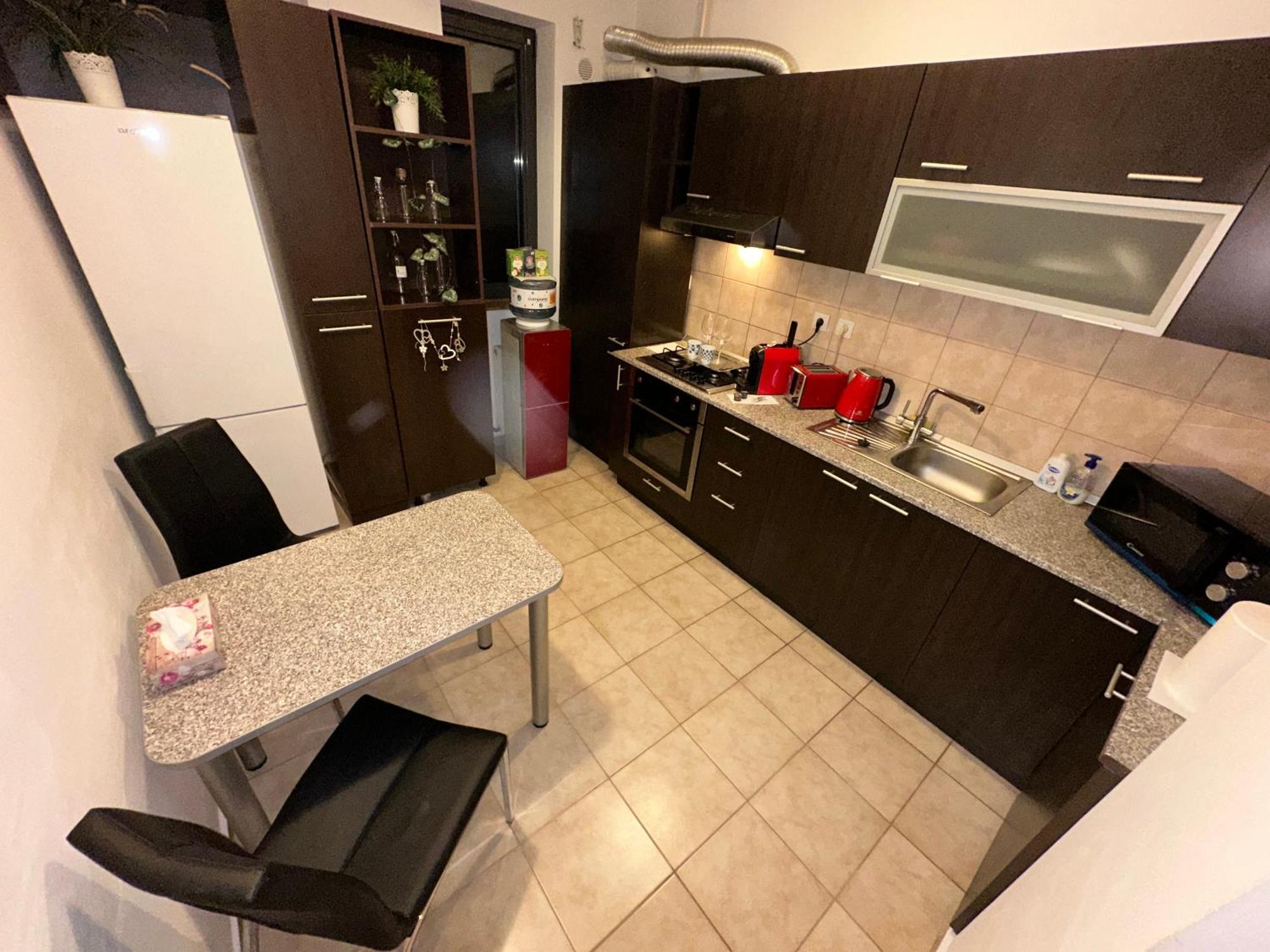 Centru Unirii Luxury Vip Apartament 2 Camere 98 Mp ! Parcare Subterana Privata Incalzita Iarna Si Climatizata Vara Doar Cu Rezervare In Limita Locurilor Disponibile ! Proprietate In Regim Hoteliep - Nu Are Bucatarie ! Bucharest Exterior photo