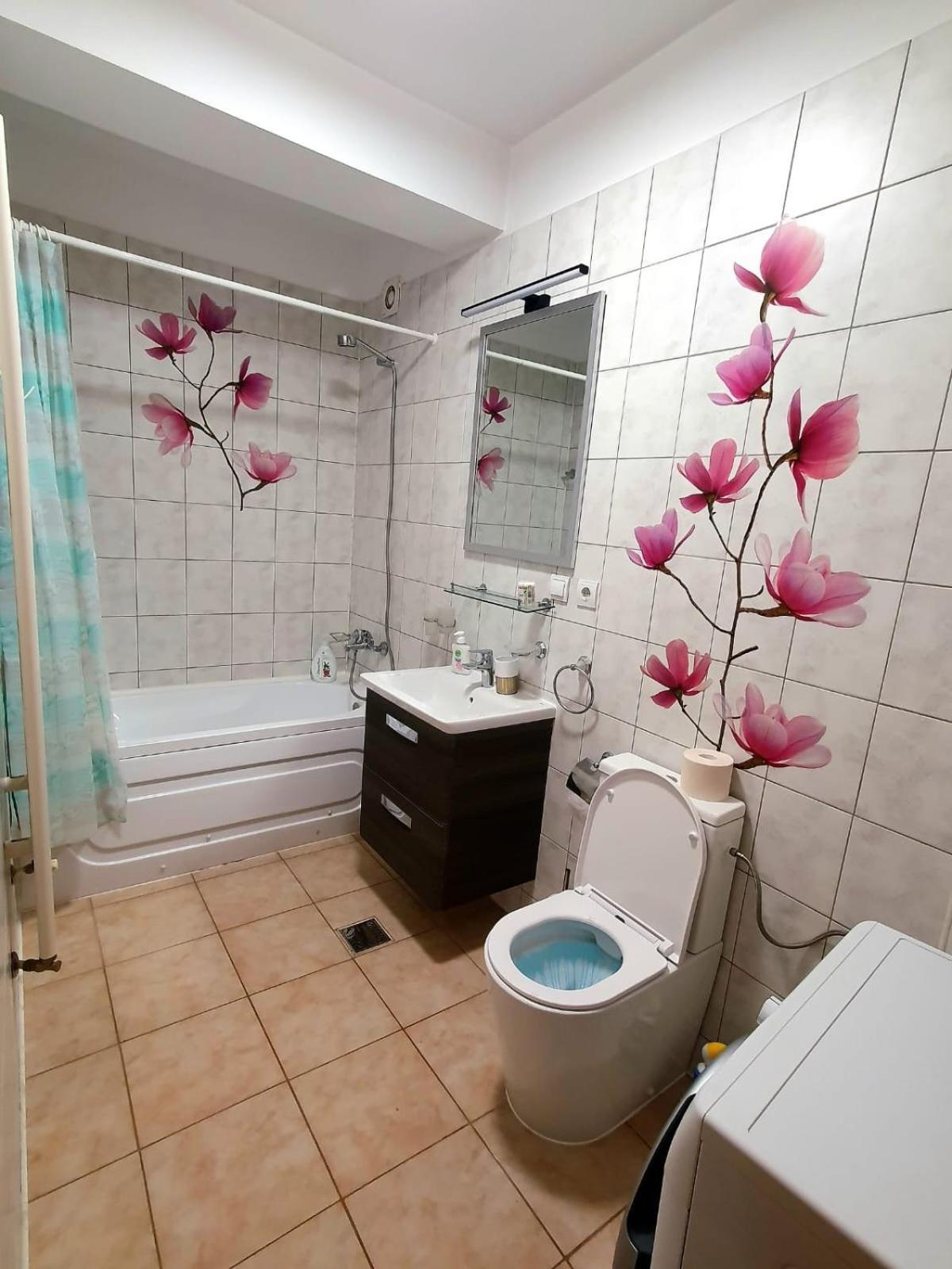 Centru Unirii Luxury Vip Apartament 2 Camere 98 Mp ! Parcare Subterana Privata Incalzita Iarna Si Climatizata Vara Doar Cu Rezervare In Limita Locurilor Disponibile ! Proprietate In Regim Hoteliep - Nu Are Bucatarie ! Bucharest Exterior photo