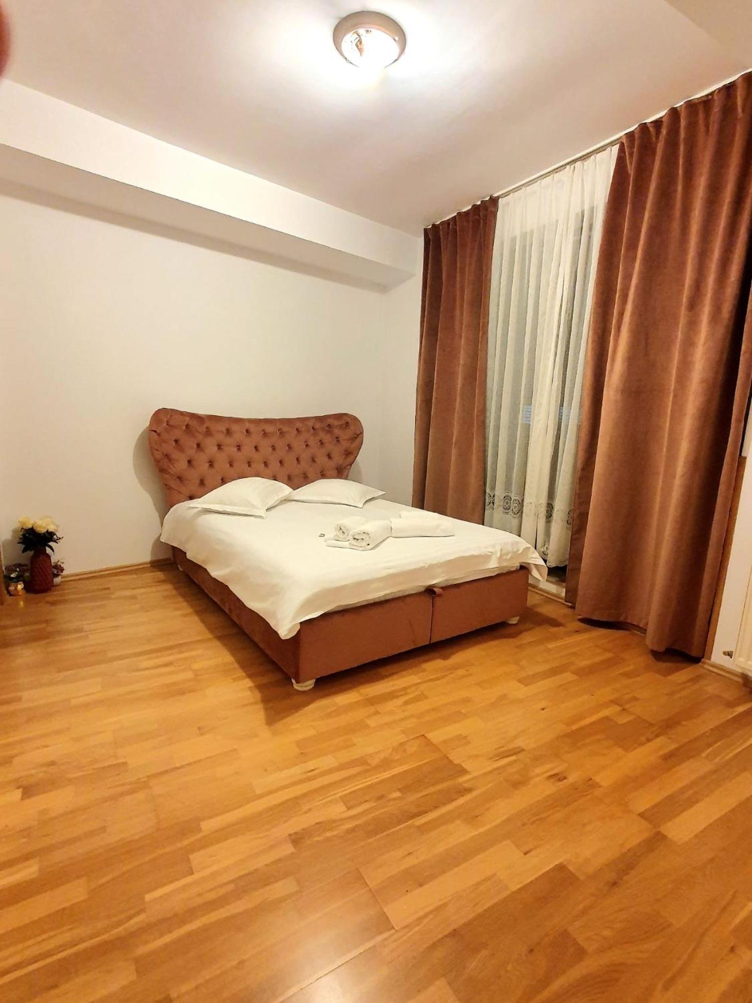 Centru Unirii Luxury Vip Apartament 2 Camere 98 Mp ! Parcare Subterana Privata Incalzita Iarna Si Climatizata Vara Doar Cu Rezervare In Limita Locurilor Disponibile ! Proprietate In Regim Hoteliep - Nu Are Bucatarie ! Bucharest Exterior photo